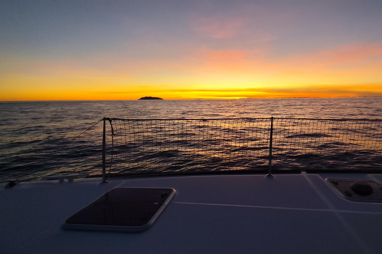 Mallorca: Catamaran Boat Tour with Tapas