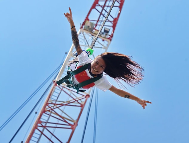 Pattaya: Tallest 60m Bungy Jump in Thailand over the Lake