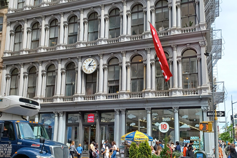 New York City: Walking Tour of SoHo and NoHo. New York City: Walking Tour of SoHo