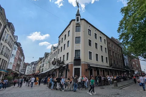 Düsseldorf: Tipping based - Old Town Walking Tour