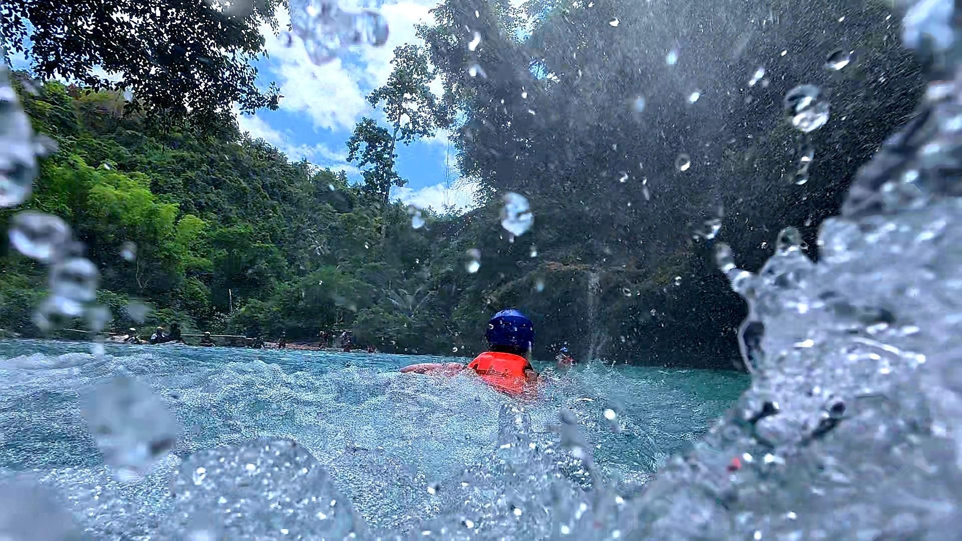 Ab Cebu: Moalboal – Sardinenlauf & Canyoning bei den Kawasan-Wasserfällen