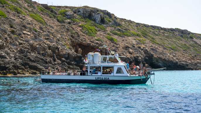 El Arenal, Mallorca: barco por bahía de Palma con esnórquel