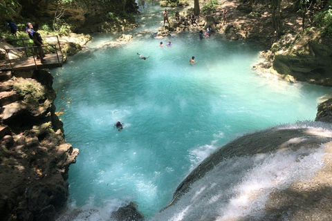 Ocho Rios: Blue Hole, Dunn's River Falls & White River Tour