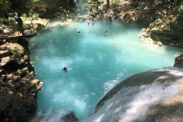 Ocho Rios: Blue Hole, Dunn's River Falls & White River Tour