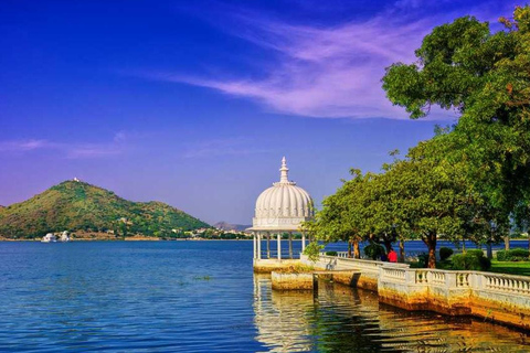 Udaipur Local City Sightseeing Private Guided Tour