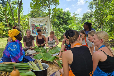 From Kampala: Mukono Traditional Village Tour with Lunch