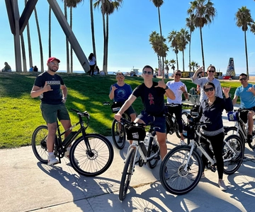 Los Angeles: LA in a Day Guided Electric Bike Tour