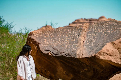 AlUla: A day trip to Al-Ula Old Town and back to Al-Madinah Price for a group of 6 people (transportation with guide)