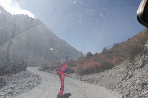 Pokhara: 4WD to Manang Lakes, Villages, Himalayan Views Tour