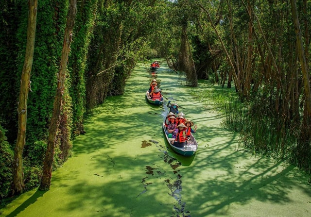 Ho Chi Minh City: Tan Lap Floating Village Day Tour