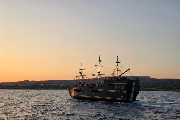 Ayia Napa: Black Pearl Pirate Ship Cruise with Lunch