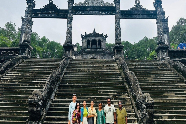 Hue Kaiserstadt Ganztagestour mit Gruppe von Hoi An/DaNangMittlere Gruppe aus Da Nang