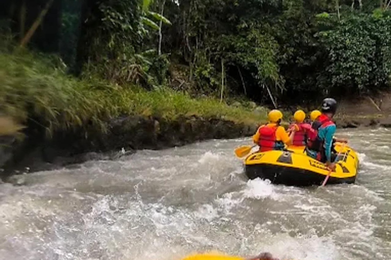 Nepal van Java Village & Elo River Rafting Tour