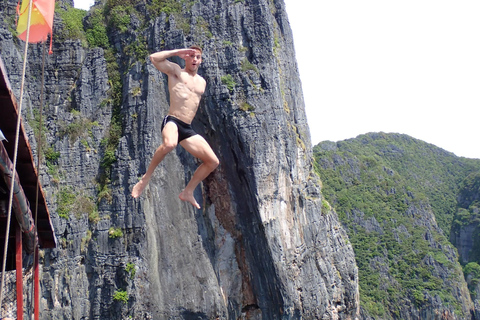 Koh Phi Phi : Passeio de barco pirata com snorkeling e caiaque