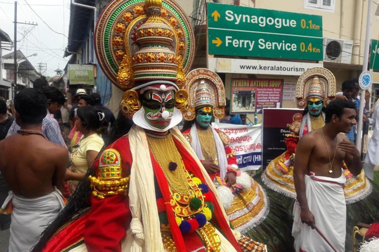 Visite de Kochi avec vue panoramique, Kathakali et dînerKochi Over View &amp; Kathakali &amp; Dinner Tour pour 1 à 3 personnes