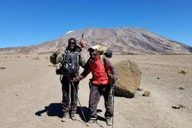 Da Nairobi: Escursione di un giorno sul Monte Kenya con trasferimenti