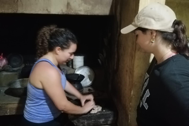 Kandy: Knuckles Mountain Range Full-Day Hike with Lunch