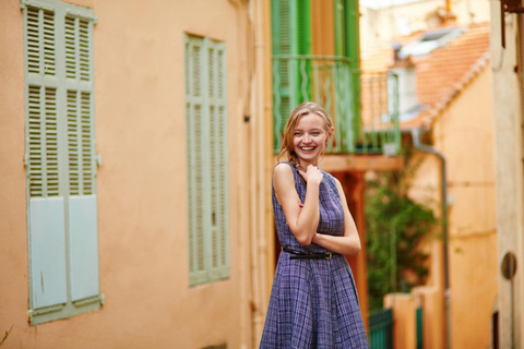 Cannes: Private Photoshoot - Waterfront, Harbour & Old Town Standard: 20 photos | 30 mins