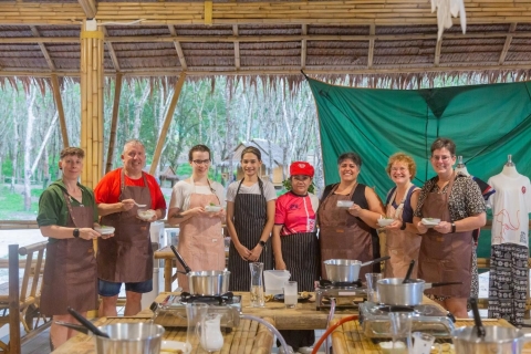Khaolak: Street Food Safari Autentyczna tajska podróż kulinarnaWycieczka z odbiorem