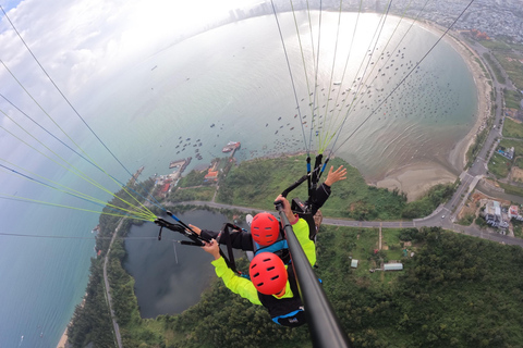 Da Nang Privates Gleitschirmfliegen am Monkey MountainDa Nang Paragliding auf dem Son Tra Berg alias Monkey Mt