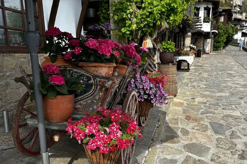 Veliko Turnovo-Bulgarische alte Hauptstadt und Arbanasi Von Sofia