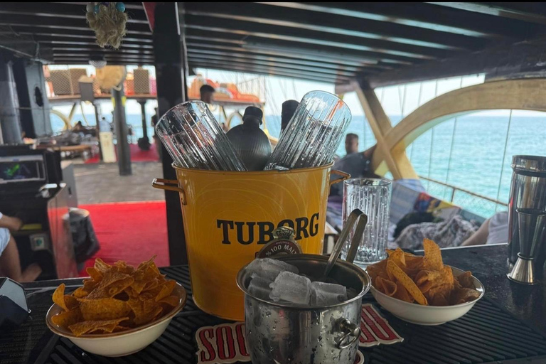 Alanya: Romantic Boat Tour with Lunch and Drinks