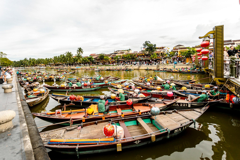 Hoi An Bites Food Tour with 15+ Tastings