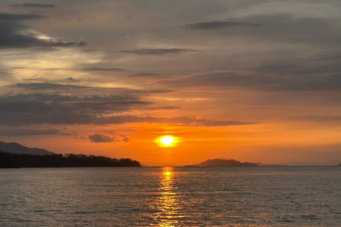 Bioluminescence, sunset, and wildlife sightseeing tour from Puntarenas
