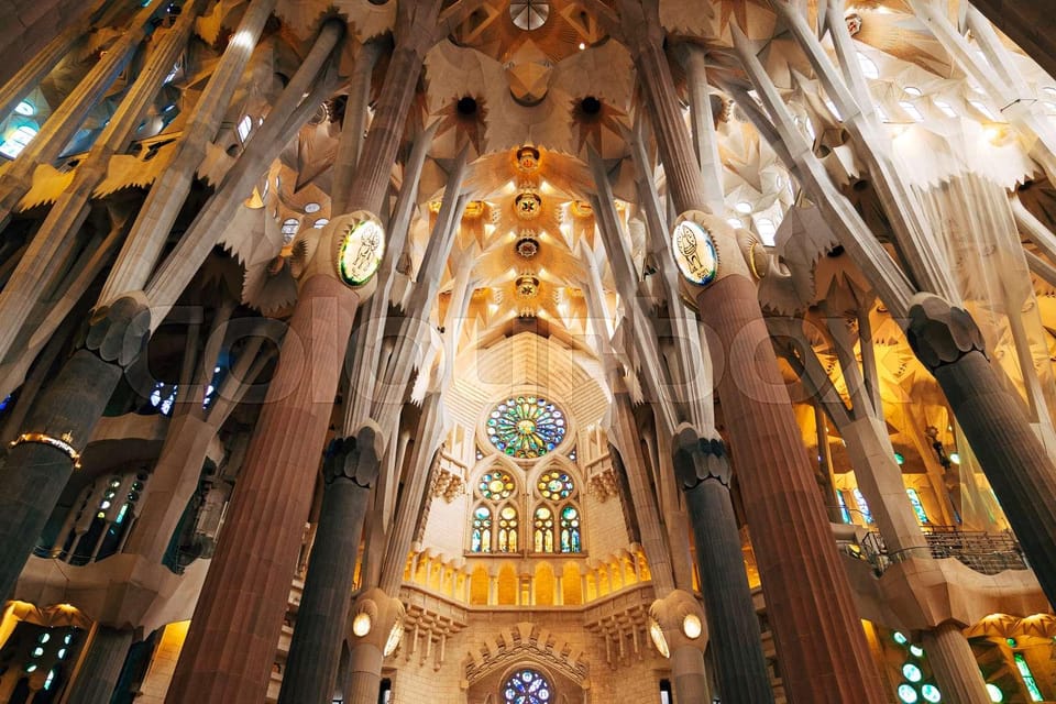 Barcelona: Sagrada Familia Fast Track Guided Tour | GetYourGuide