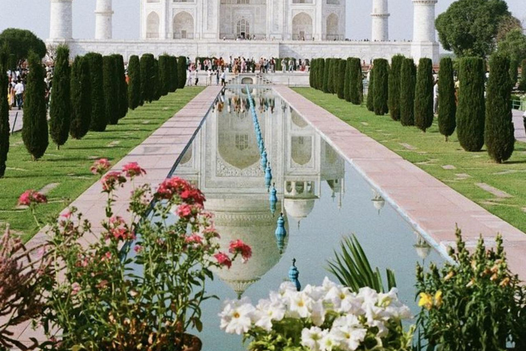 Agra: Skip-the-Line Taj Mahal Express Entry Ticket