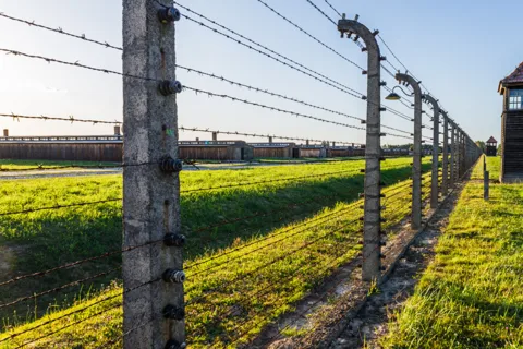 Depuis Cracovie : Visite guidée d'Auschwitz-Birkenau Durée garantie