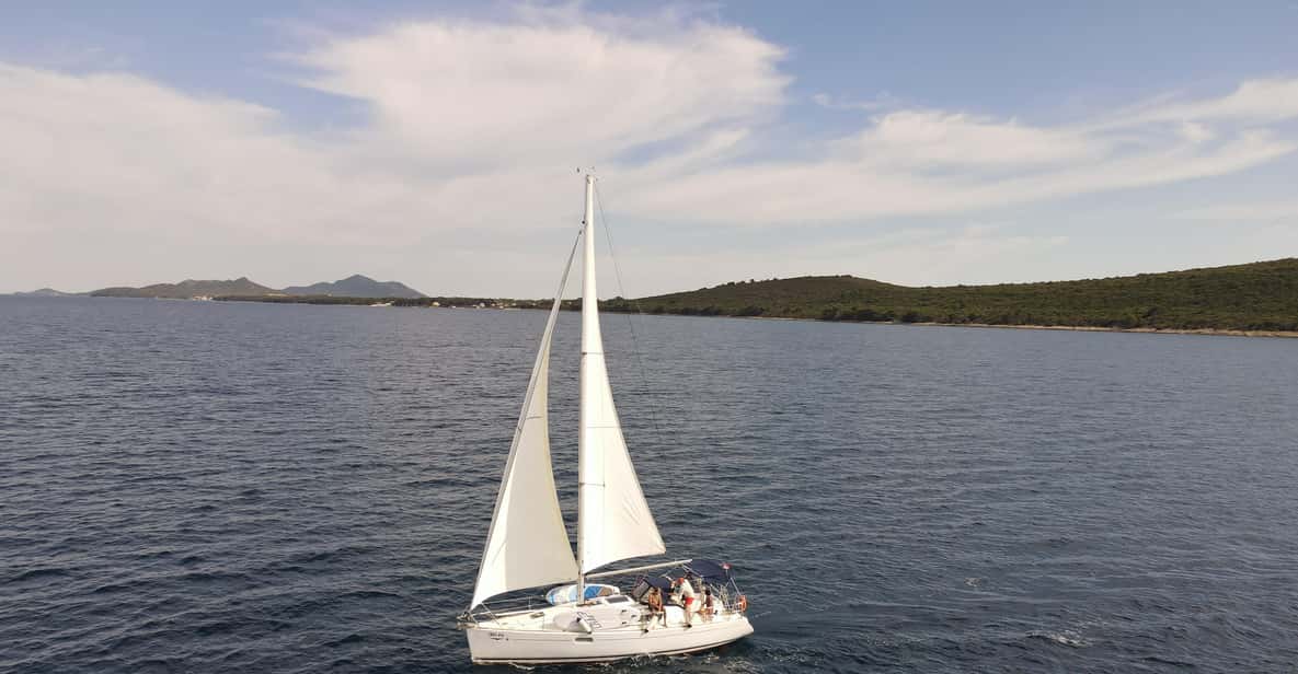 Afbeelding 7 van Zadar: luxe dagzeiltocht op jacht met lunch en drankjes