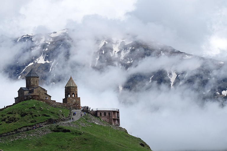 Kazbegi - Perla de Georgia y el Cáucaso, ¡con degustación de miel!por defecto