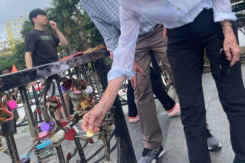 Avventura nella città di Da Nang: Cultura Storia Massaggio Tour privatoTour privato della città e del massaggio cieco in moto