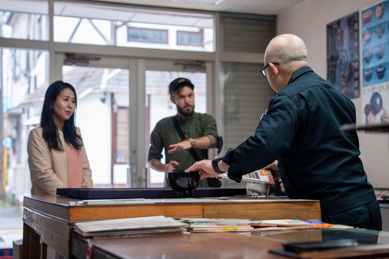 Kanazawa: Samurai and Geisha Culture Walking Tour with Lunch