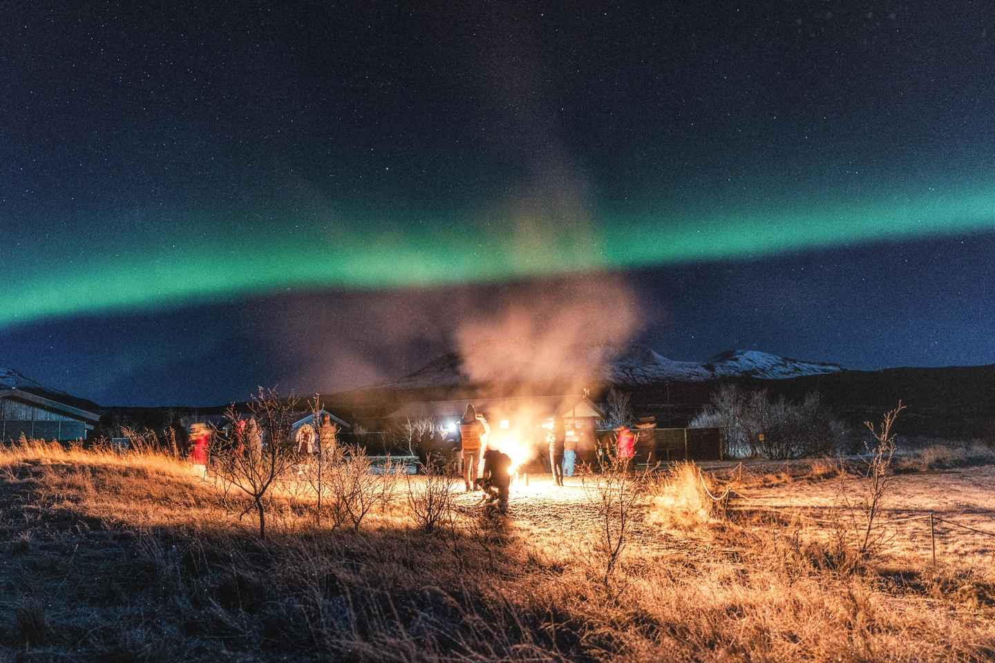 Из Рейкьявика: Экскурсия на автобусе за северным сиянием в малой группе