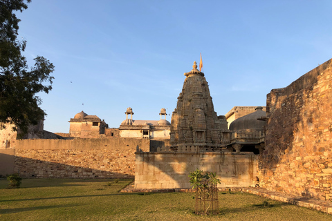 Jaipur: Visita guiada al Fuerte de Chittorgarh con parada en Udaipur