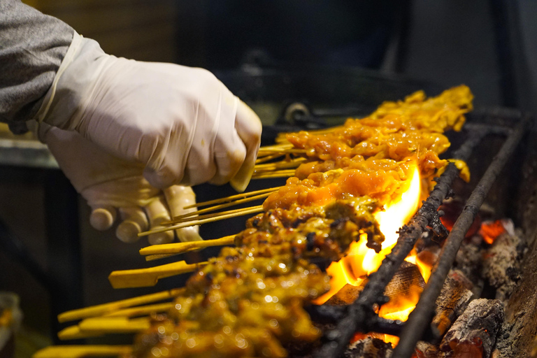 Bangkok Night Foodie Tour in China Town