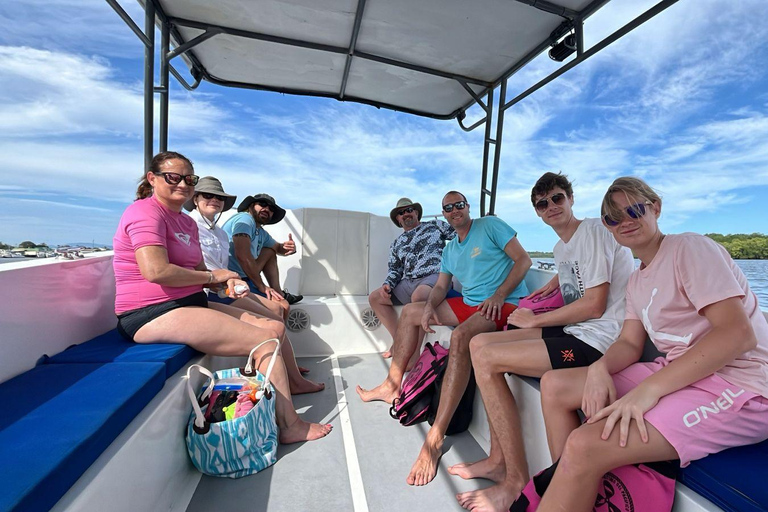 From Puntarenas: Isla Tortuga Full-Day Group Tour