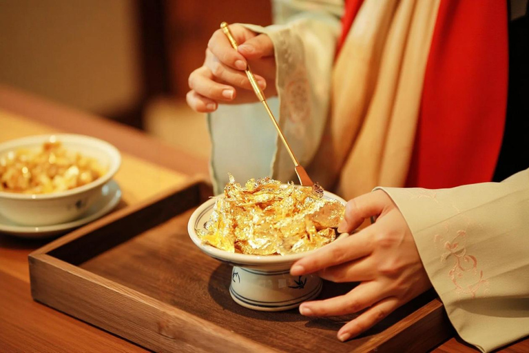 Shanghai: Create Your Own Gold Leaf Artwork Experience