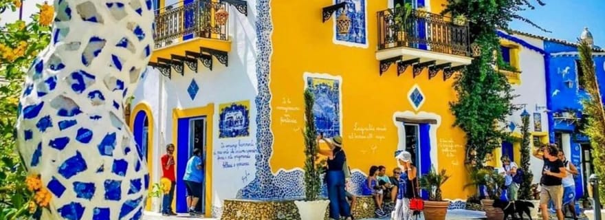 Borgo Parrini Gaudí-style : visite à pied dans un village d'art coloré