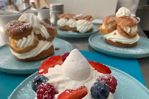CHANTILLY : apprendre à monter la crème chantilly à la main