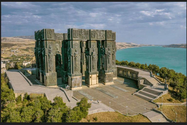 Tbilisi: Soviet Architecture Guided Tour with Transfers