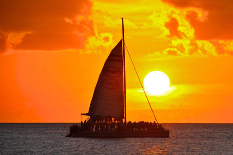 Batumi: Sunset Yacht Cruise with Free Glass of Wine