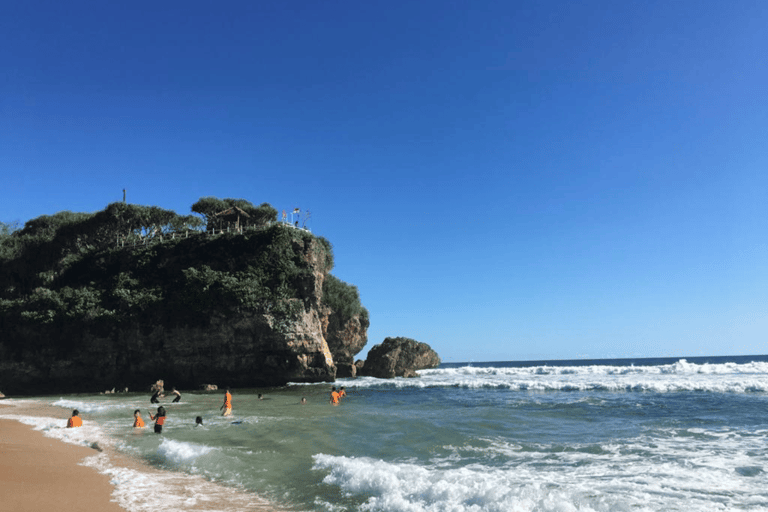 Yogyakarta: Pindul Cave Tubing & Drini Beach Coastal Tour