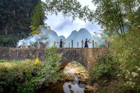 河内：班爵瀑布、Nguom Ngao 洞穴两日游河内：班吉克瀑布、Nguom Ngao 洞穴两日游