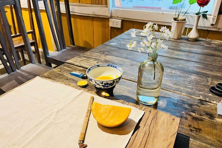 H&#039;Mong traditionele batik van bijenwasBatik workshop in Sapa