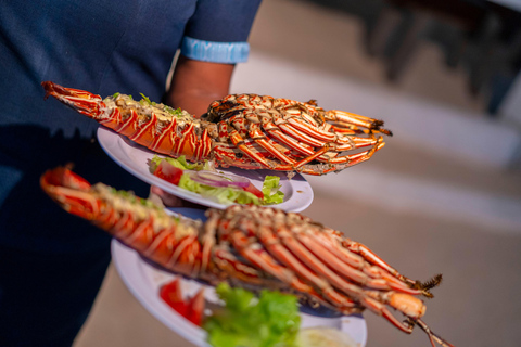 Fiji: Captain Cook Cruises - Day and Dinner Combo