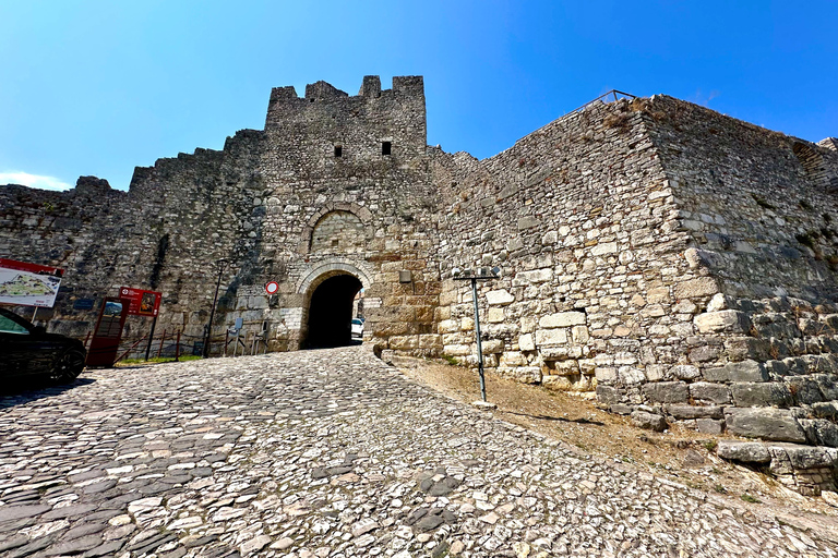 地拉那：贝拉特联合国教科文组织古城之旅及奥努弗里博物馆入场地拉那：贝拉特联合国教科文组织古城游览及奥努弗里博物馆入场