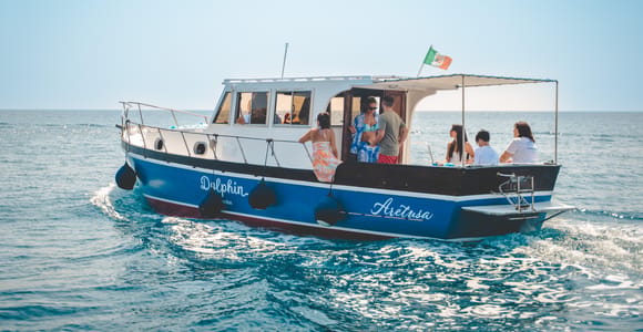 Syracuse: Boat tour with barbeque on board
